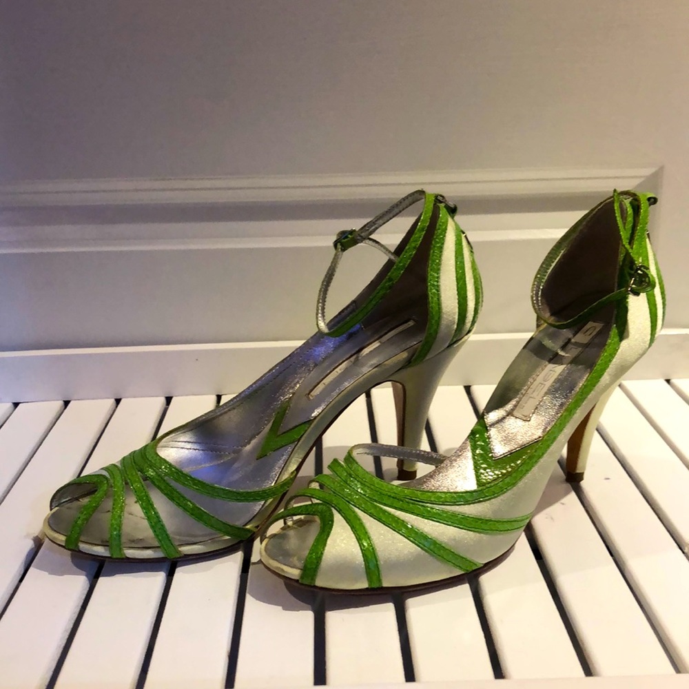 C. Label Tenura lime green sandals. Size 7.5.
